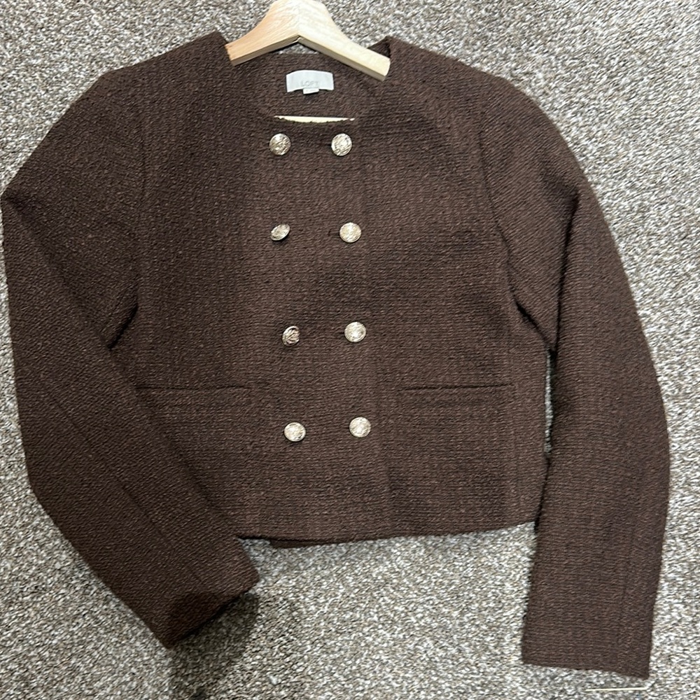 chocolate brown blazer. Chanel vibes
Loft size M
Like new
Machine washable